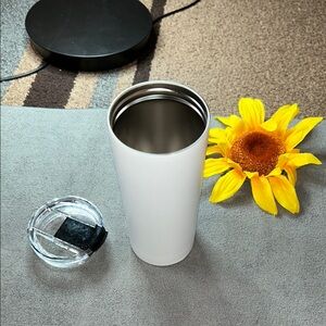 NWOT Mira White Stainless Steel Tumbler with Lid